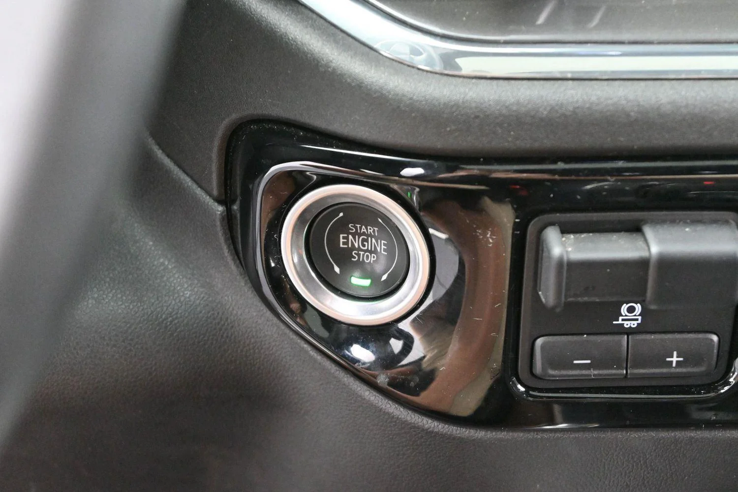 Used 2023 Dark Ash Metallic Chevrolet High Country image 24