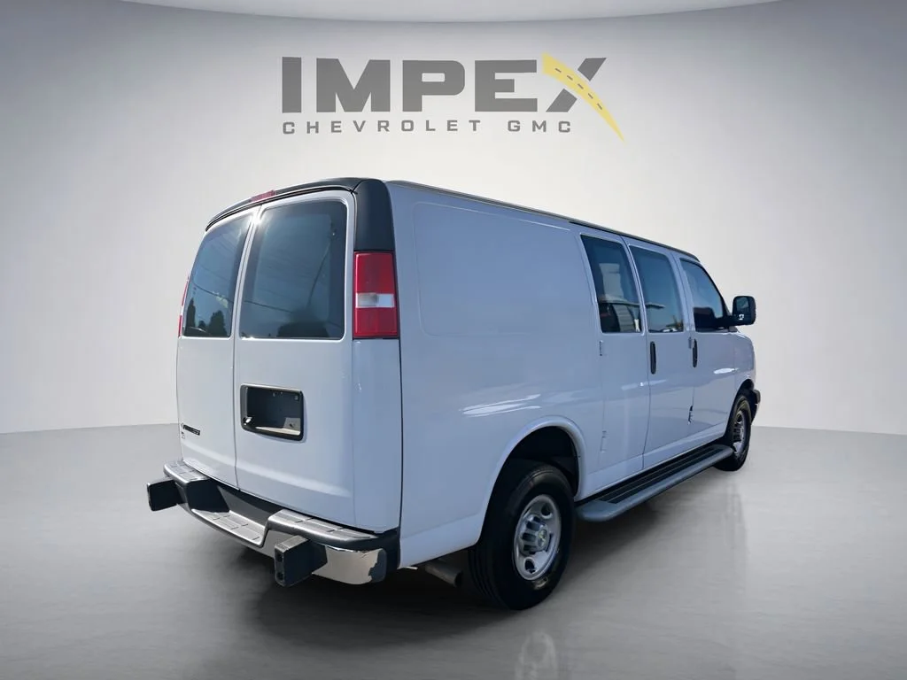 Used 2023 Summit White Chevrolet WT image 5