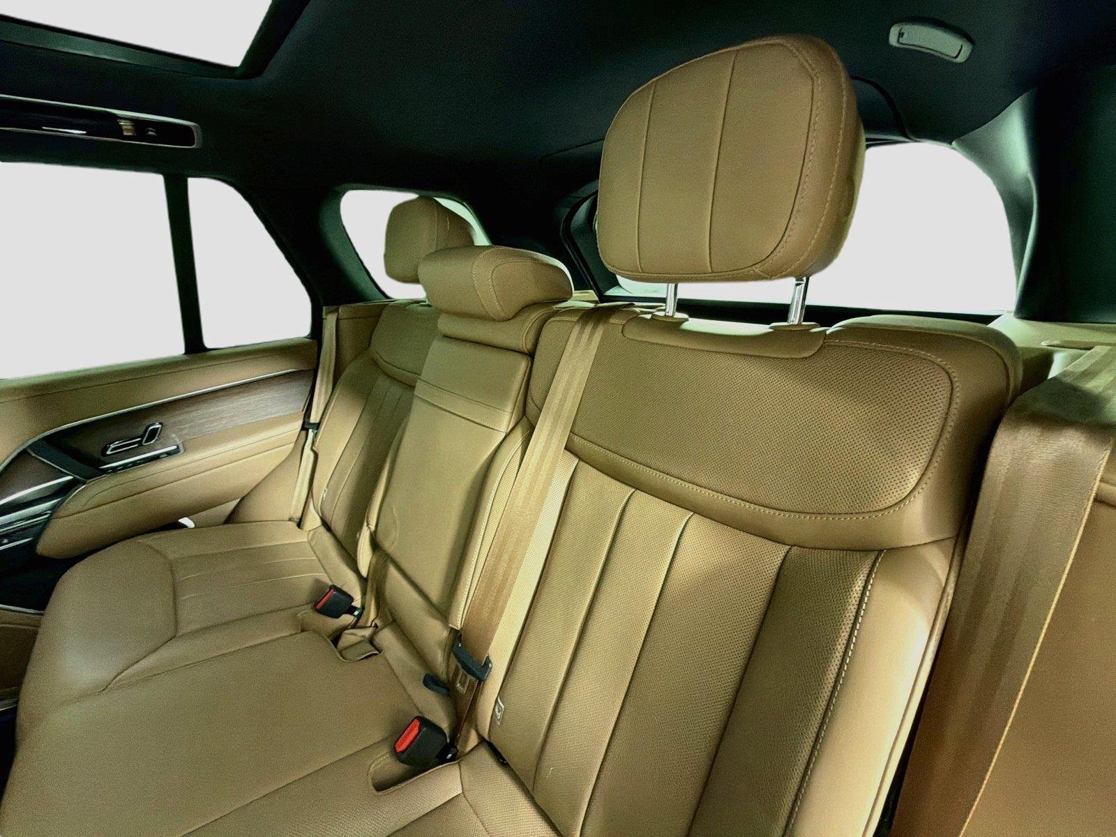 Certified Used 2024 Fuji White Land Rover SE image 25