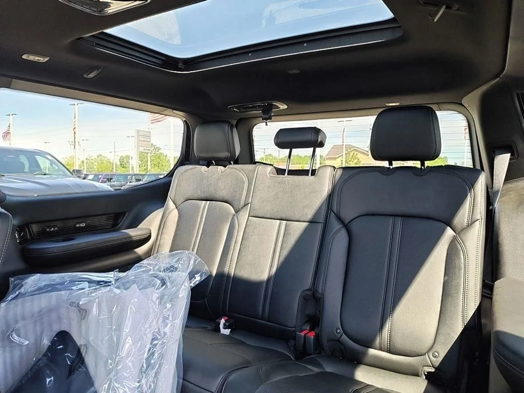 New 2026 Baltic Gray Metallic Clearcoat Jeep Summit Obsidian image 36