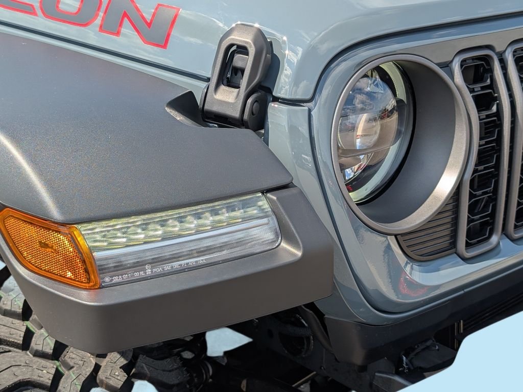New 2026 Anvil Clearcoat Jeep Rubicon image 4