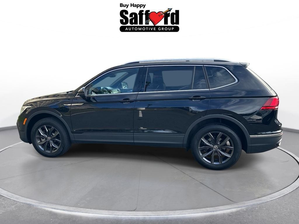 Used 2024 Black Volkswagen 2.0T SE image 4