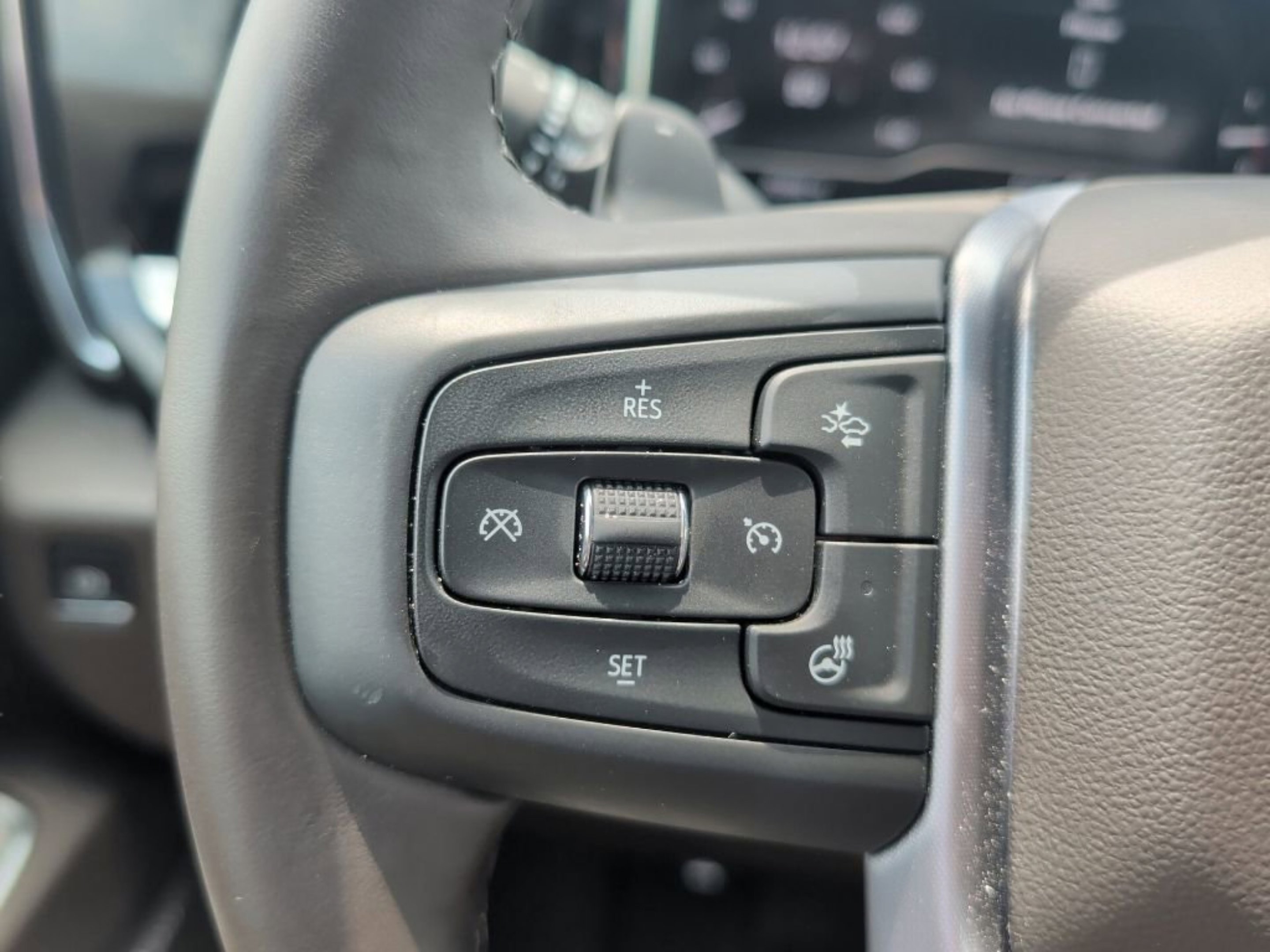 Used 2025 Volcanic Red Tintcoat GMC SLT image 22