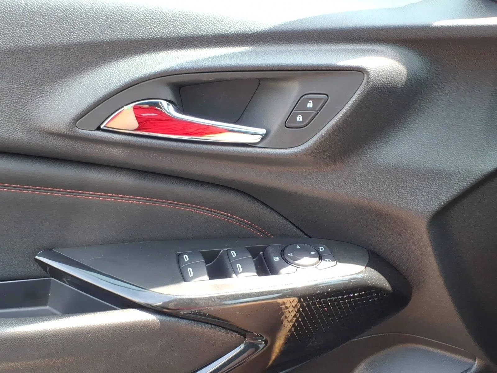 2026 Chevrolet Trax RS - Photo 14