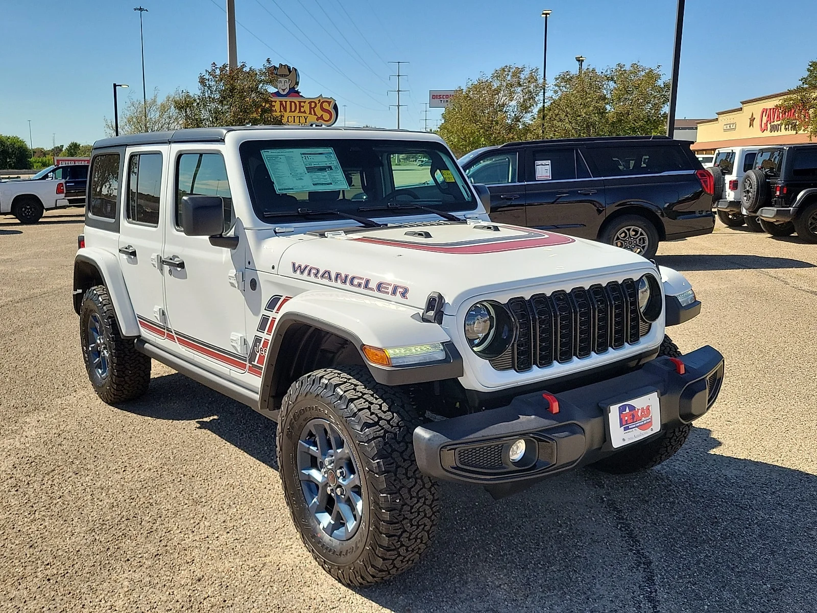 New 2026 PW7 Bright Whit Jeep 4-DOOR AMERICA250 image 6