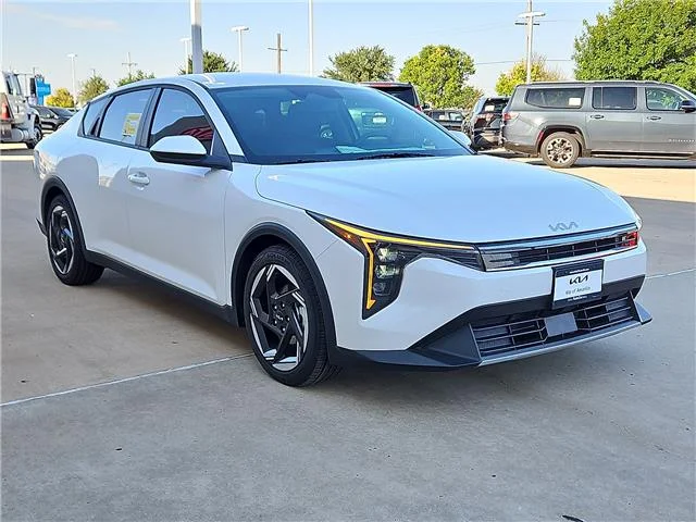 New 2026 Snow White KIA EX (IVT) image 4