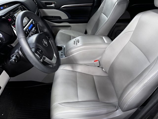 Used 2016 Predawn Gray Mica Toyota Limited/1-Owner/Heated-AC Seats image 12