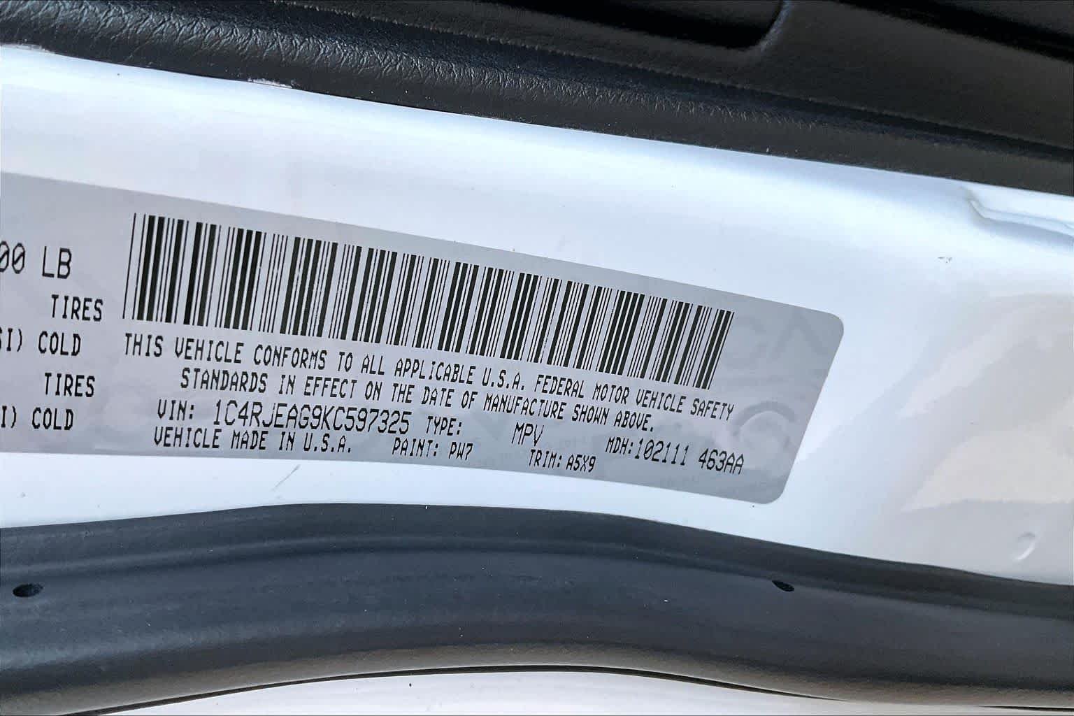 Used 2019 Bright White Clearcoat Jeep Laredo E image 34