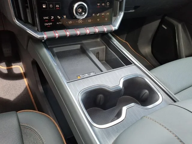 2024 GMC Acadia AT4 - Photo 12