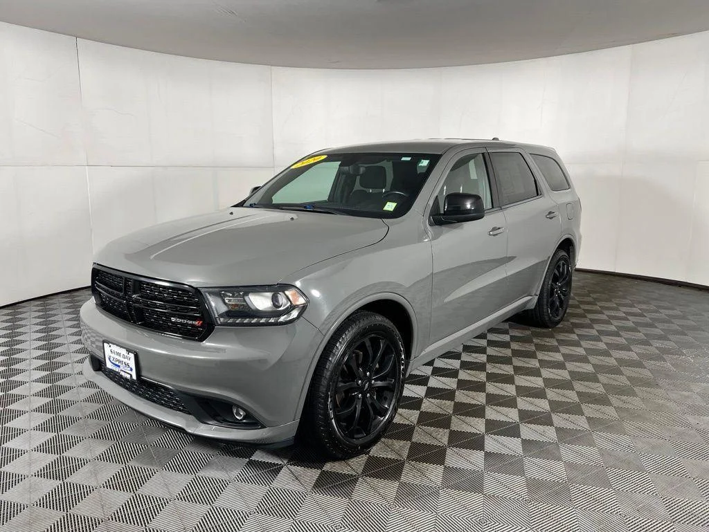 Used 2020 Gray Clearcoat Dodge SXT Plus image 5