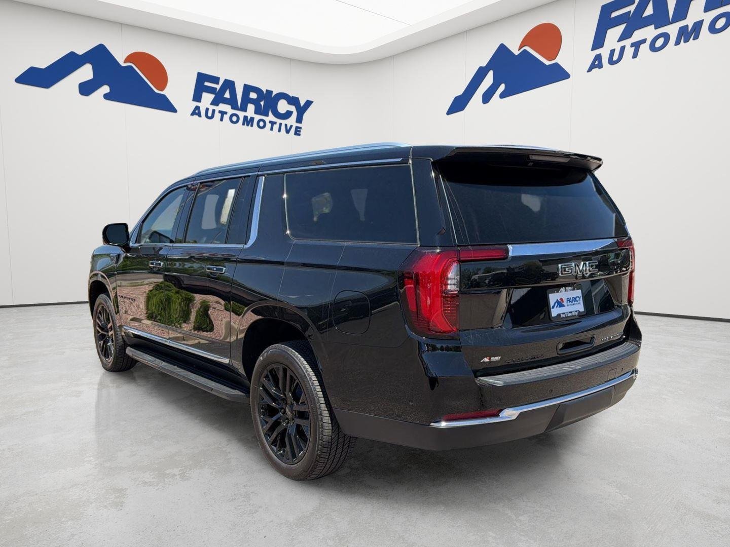 Used 2026 Onyx Black GMC Elevation image 7