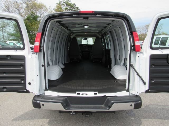 Certified Used 2025 Summit White Chevrolet WT image 20