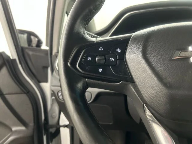 Used 2022 White Chevrolet 1LT image 9