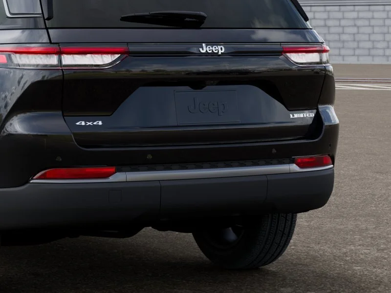 New 2026 Diamond Black Crystal Pearl-Coat Exterior Paint Jeep Limited image 13