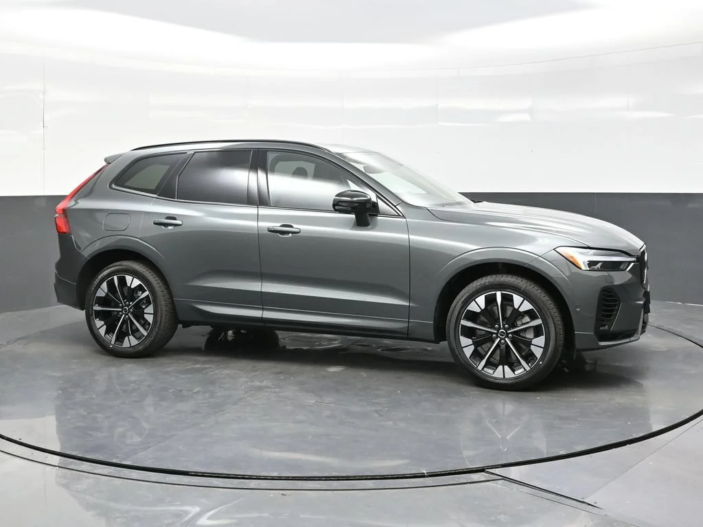 New 2027 Forest Lake Volvo T8 Plus image 8