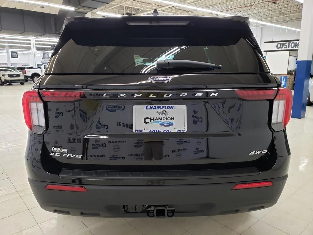 New 2026 Agate Black Metallic Ford Active image 7