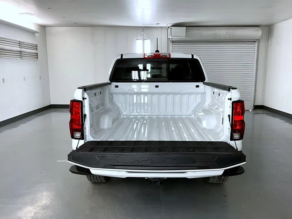 New 2026 Summit White Chevrolet LT image 11