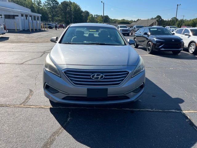 Used 2017 Gray Hyundai Base image 35