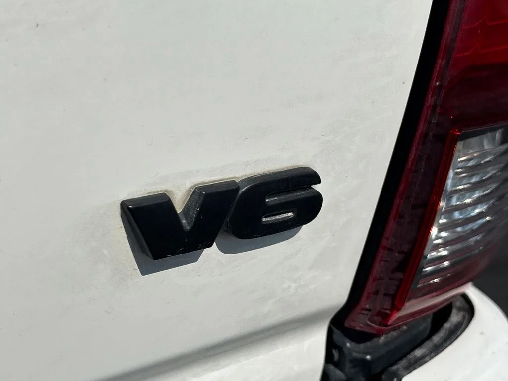 Used 2022 White Toyota SR5 image 28