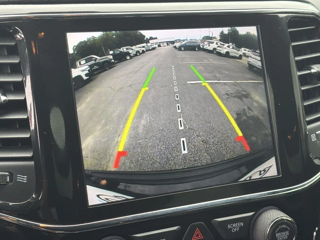 Used 2019 Black Jeep Altitude image 29