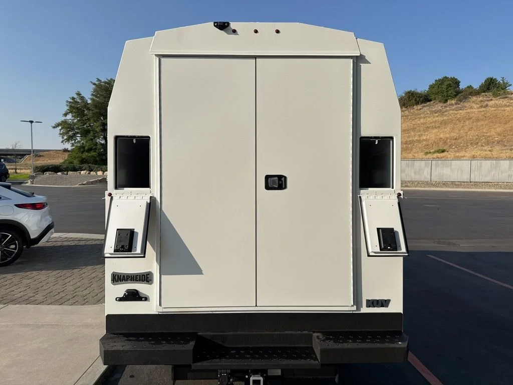 New 2024 Summit White GMC 1WT image 13