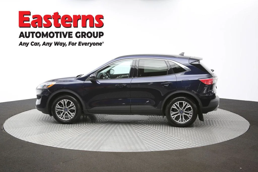 Used 2021 Blue Ford SEL image 58