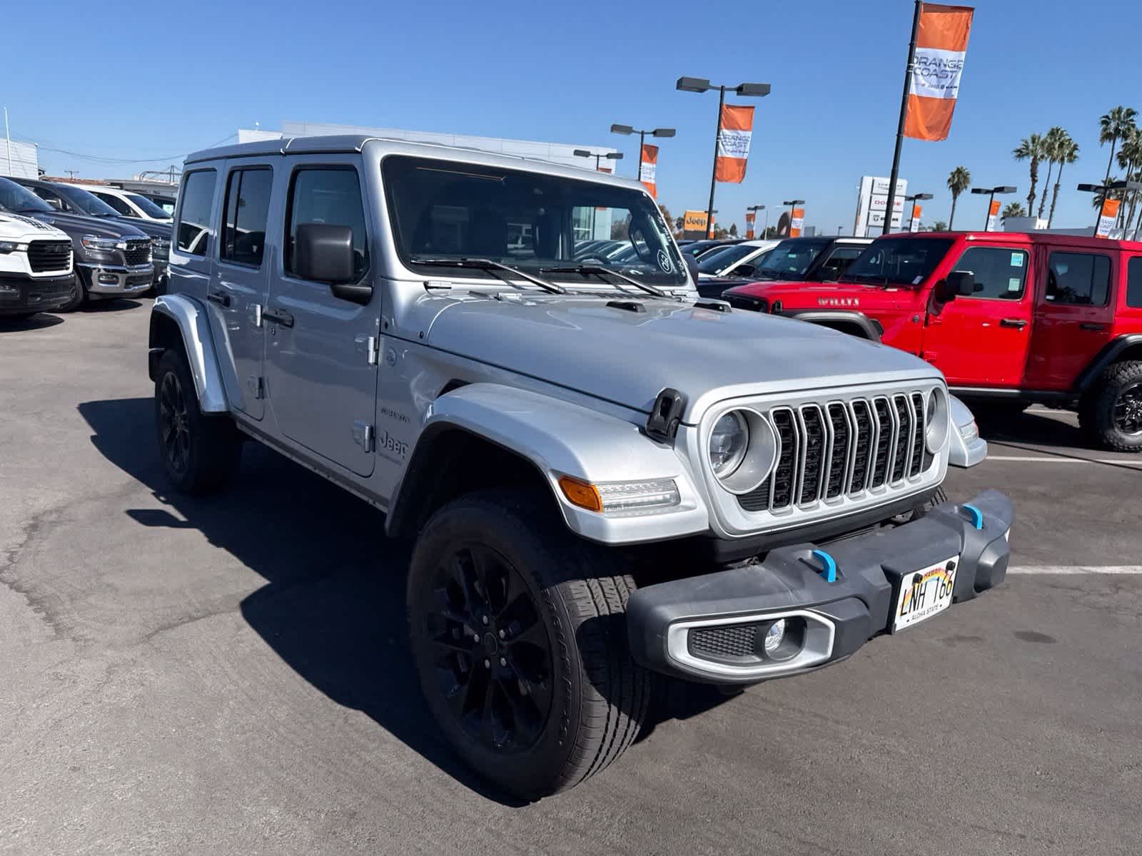 Used 2024 Silver Zynith Clearcoat Jeep Sahara image 8