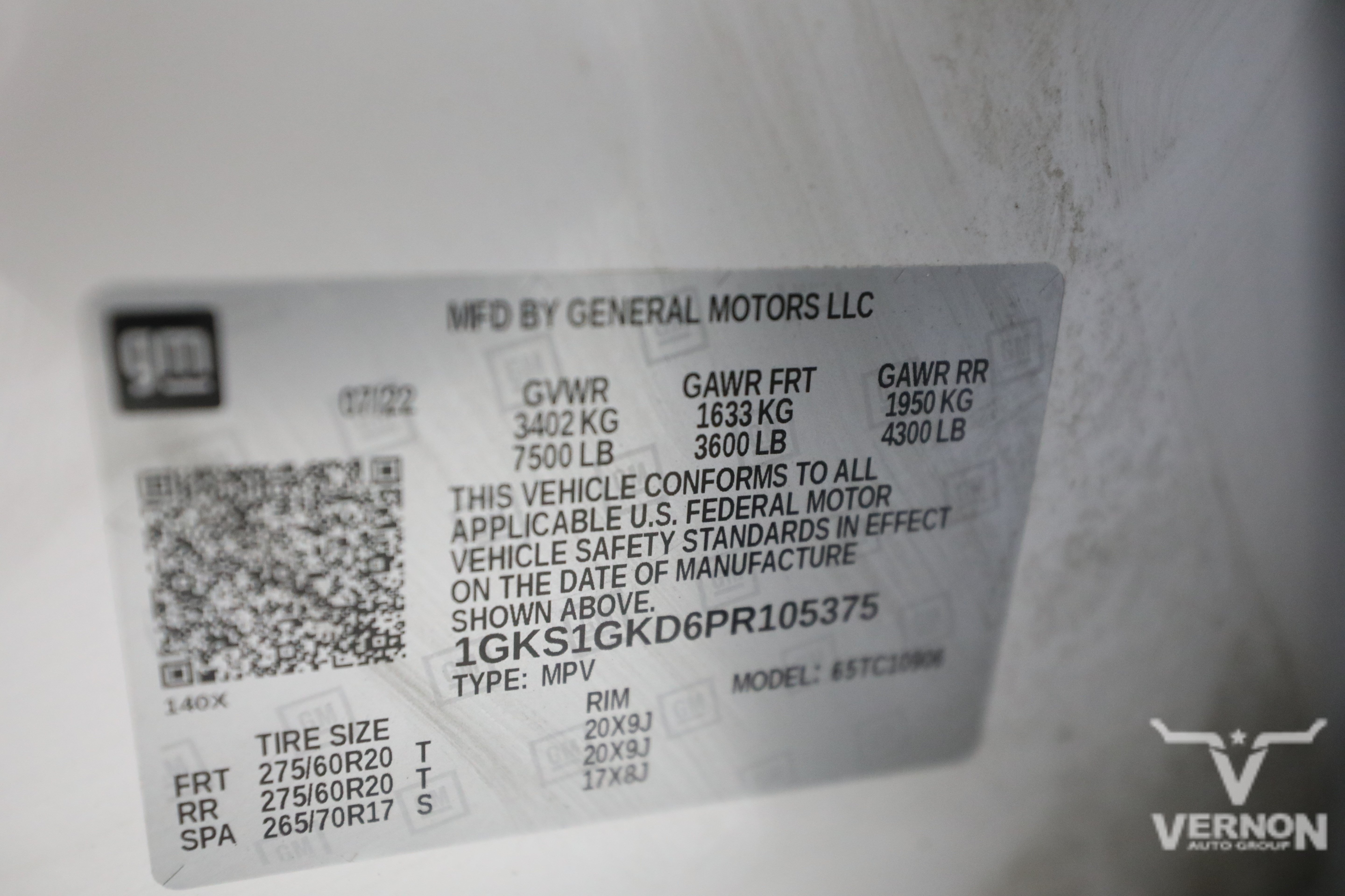 Used 2023 White Frost Tricoat GMC Y image 13