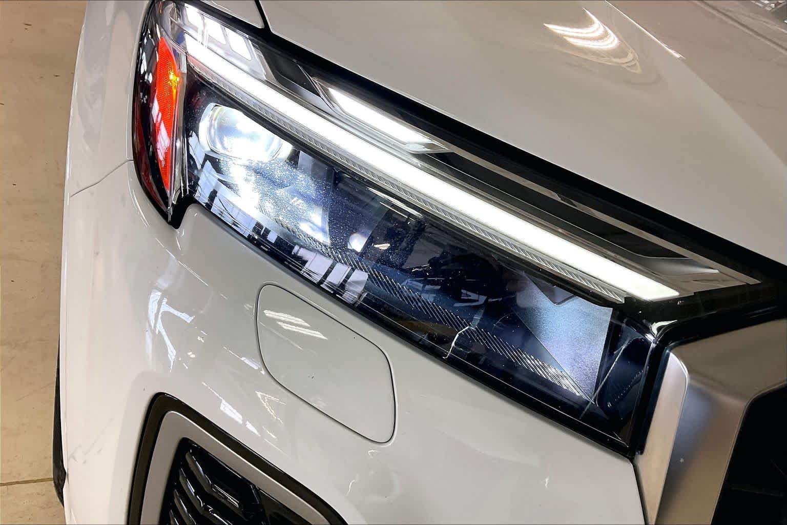 Used 2025 Carrara White Audi Premium Plus image 26