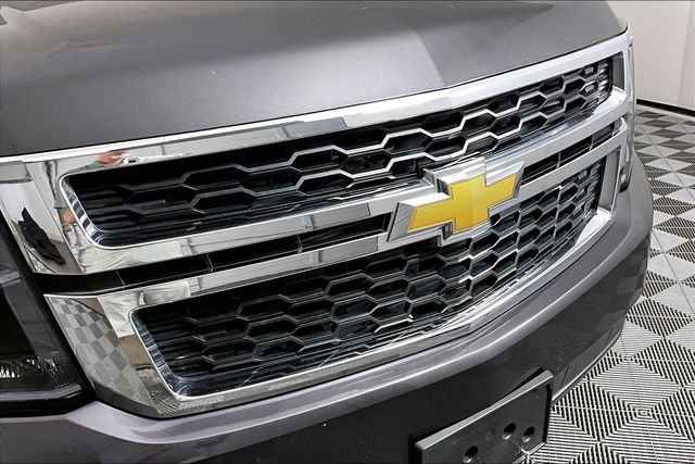 Used 2018 Gray Chevrolet LS image 30