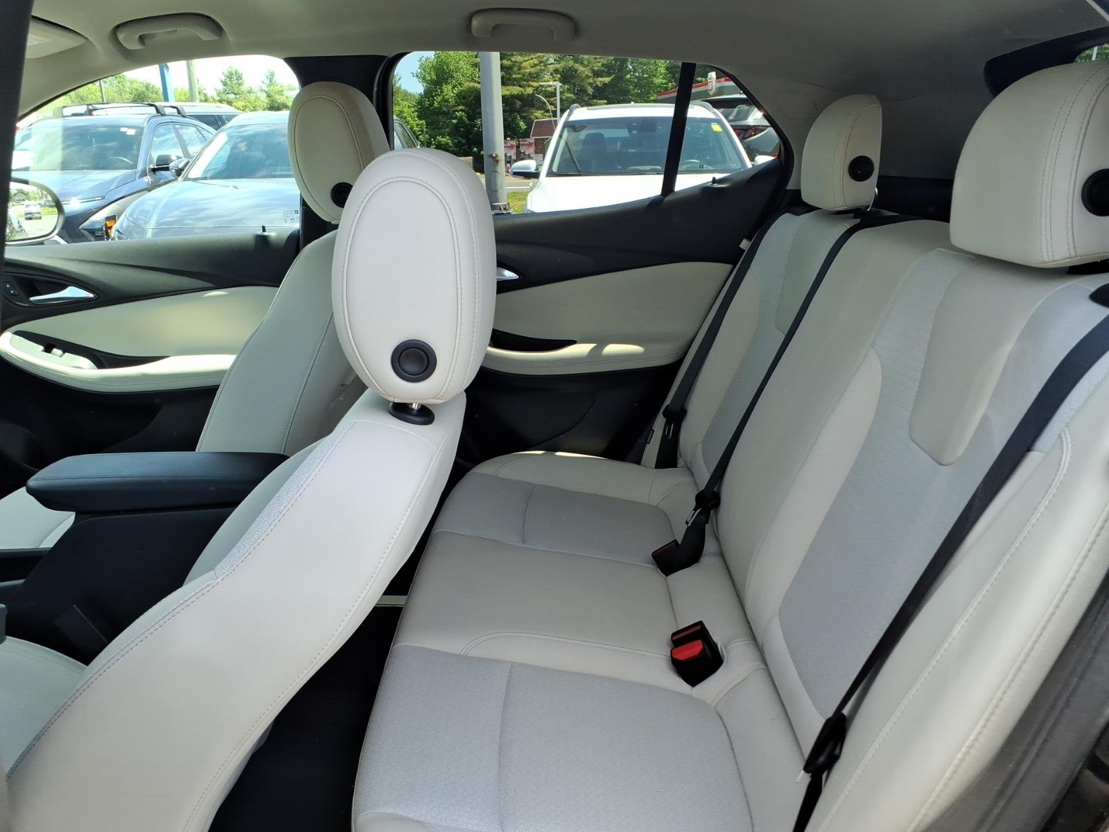 Used 2021 Ebony Twilight Metallic Buick Preferred image 16
