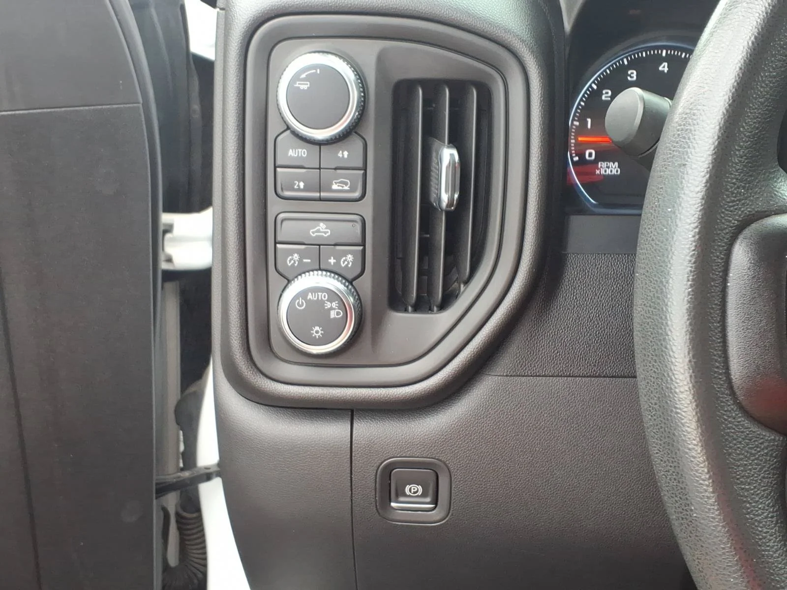 Used 2021 Summit White GMC Base image 19