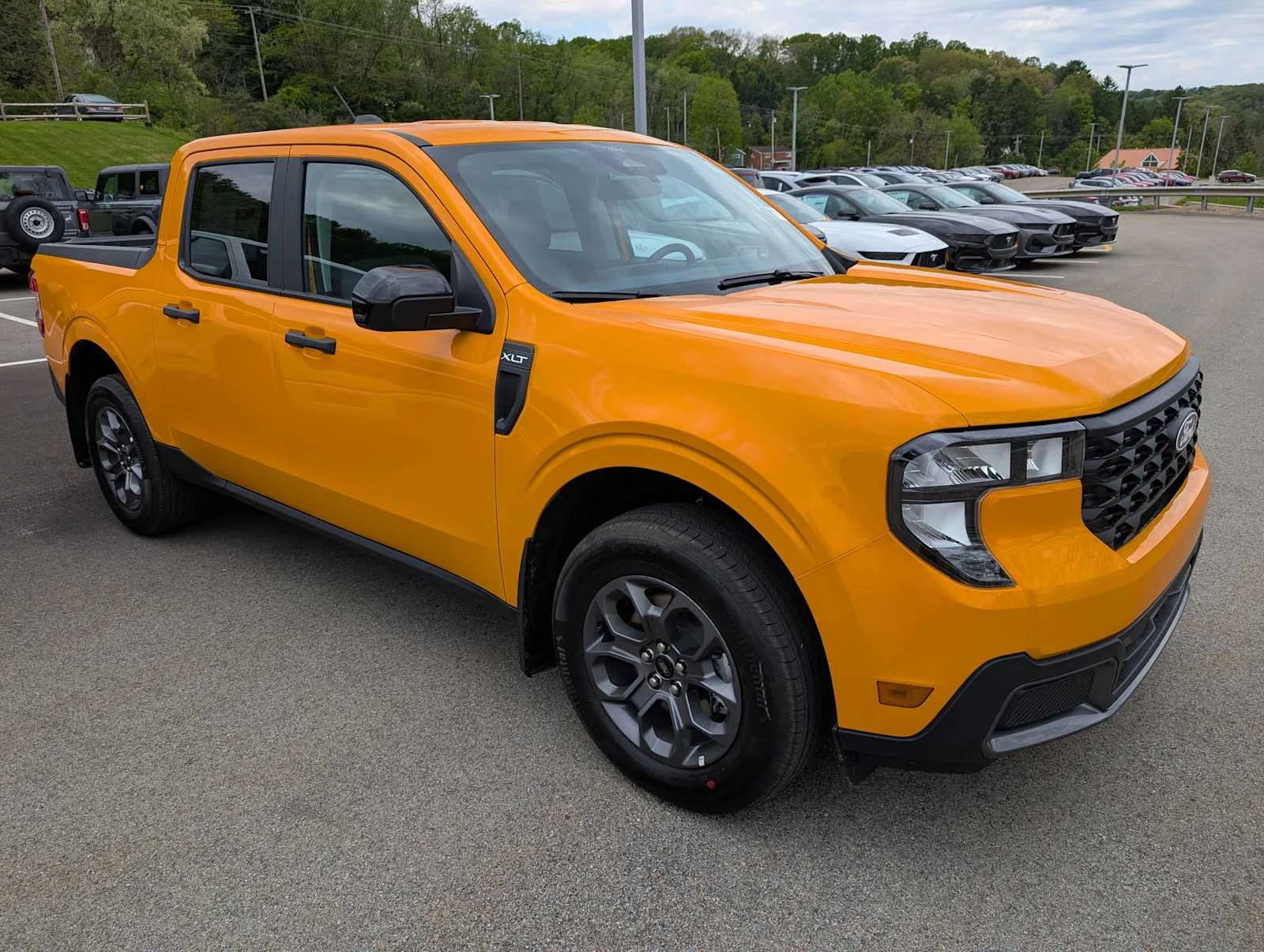 New 2026 Orange Fury Metallic Tri-Coat Ford XLT image 6