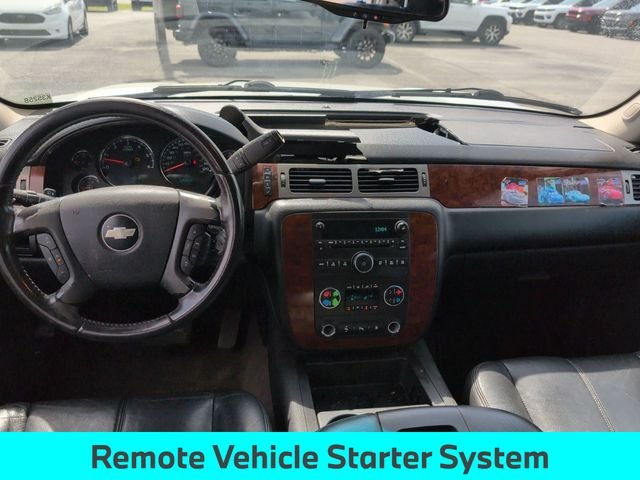 2010 Chevrolet Suburban LT - Photo 25