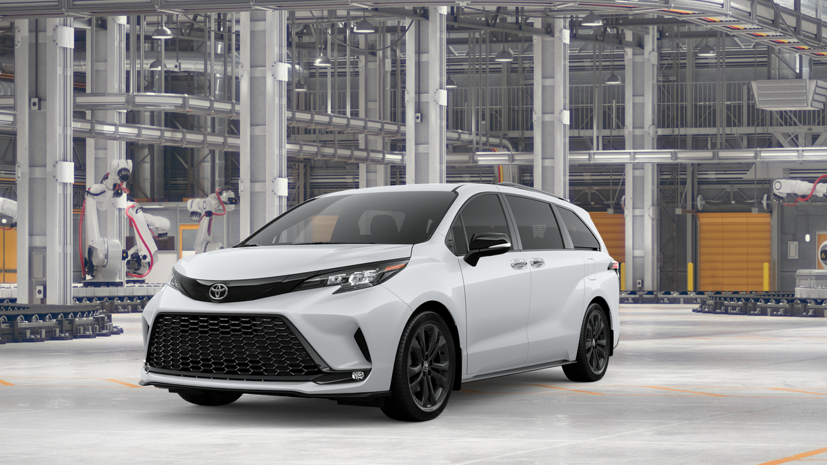 Ice Cap 2026 Toyota Sienna Minivan Front-Wheel Drive