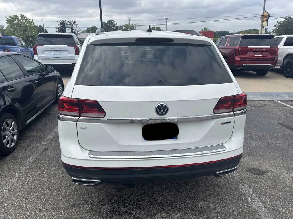 Used 2022 White Volkswagen 2.0T SE w/Technology image 5