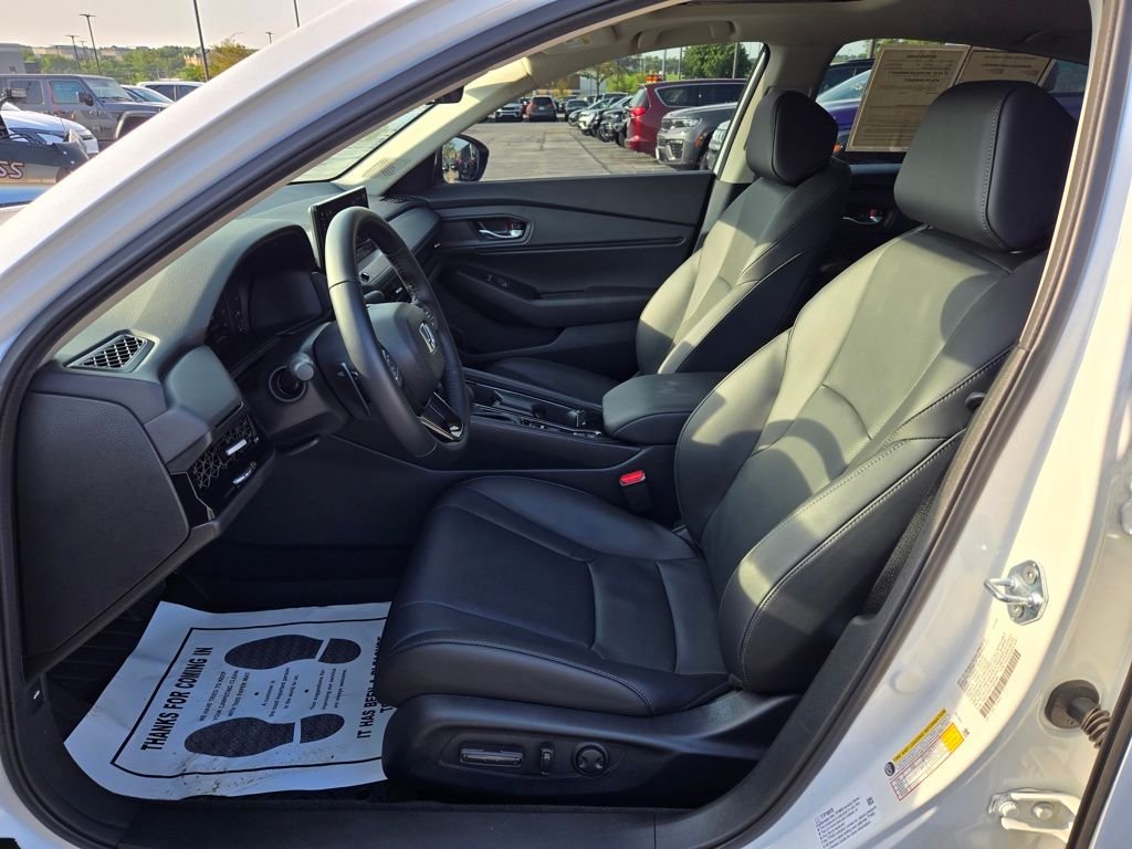 Used 2026 White Honda EX-L image 14