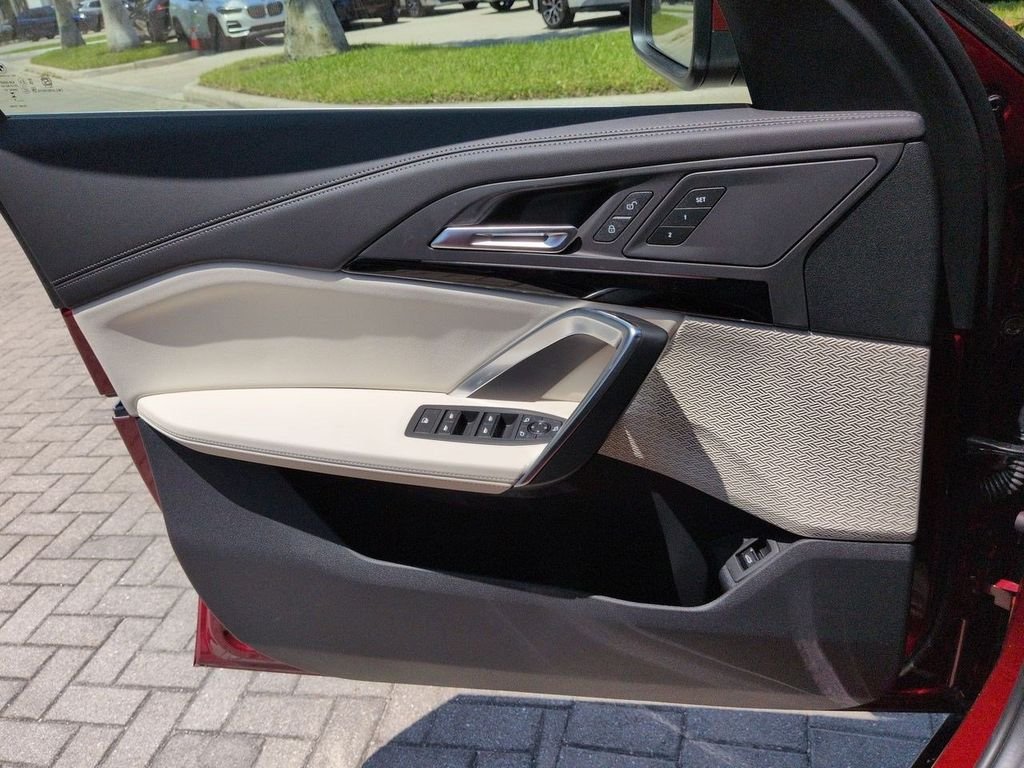New 2026 Vegas Red Metallic BMW xDrive28i image 30