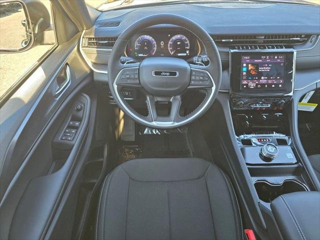 2025 Jeep Grand Cherokee Laredo - Photo 31