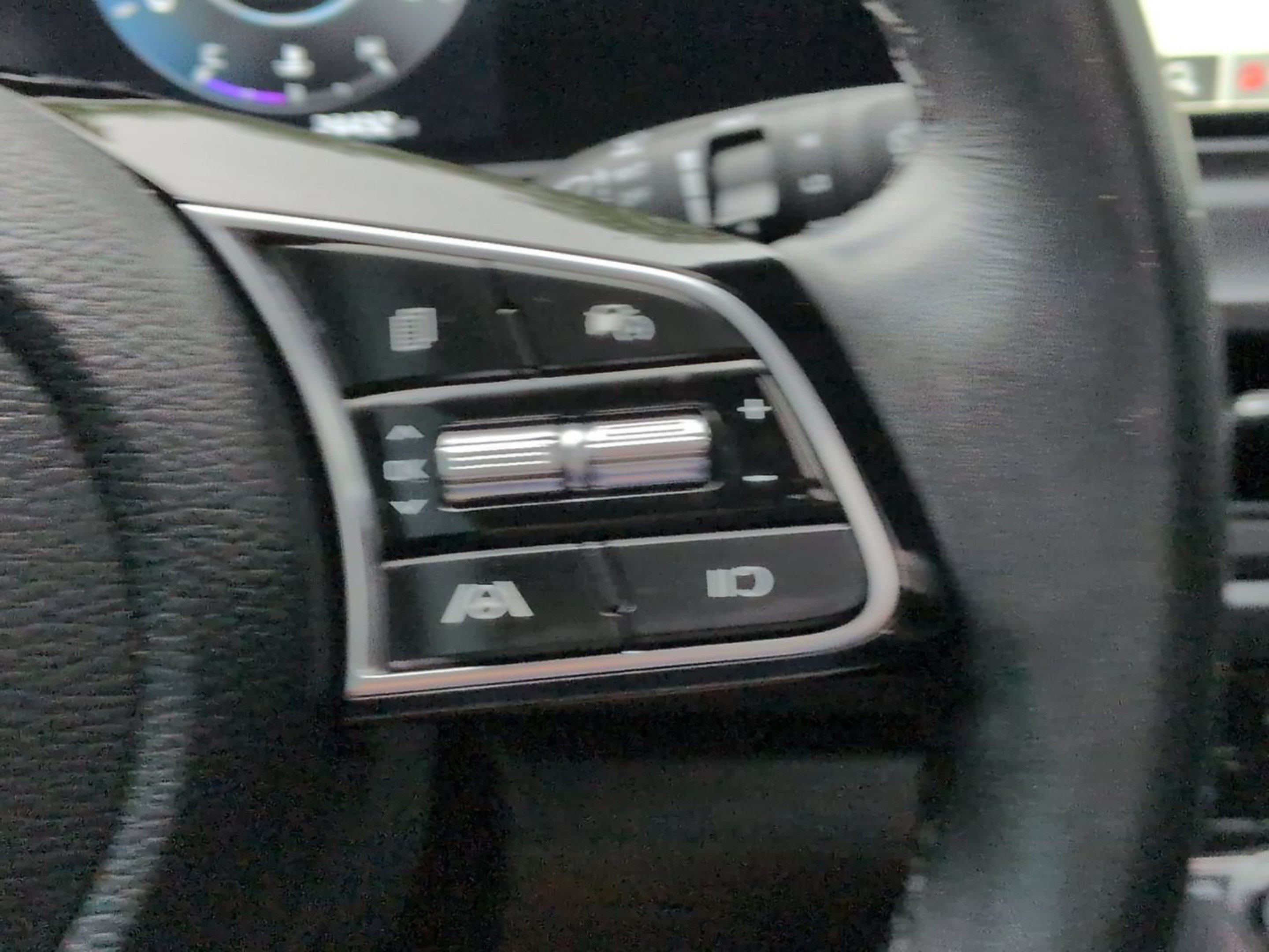 Certified Used 2025 Gravity Gray Kia EX image 32