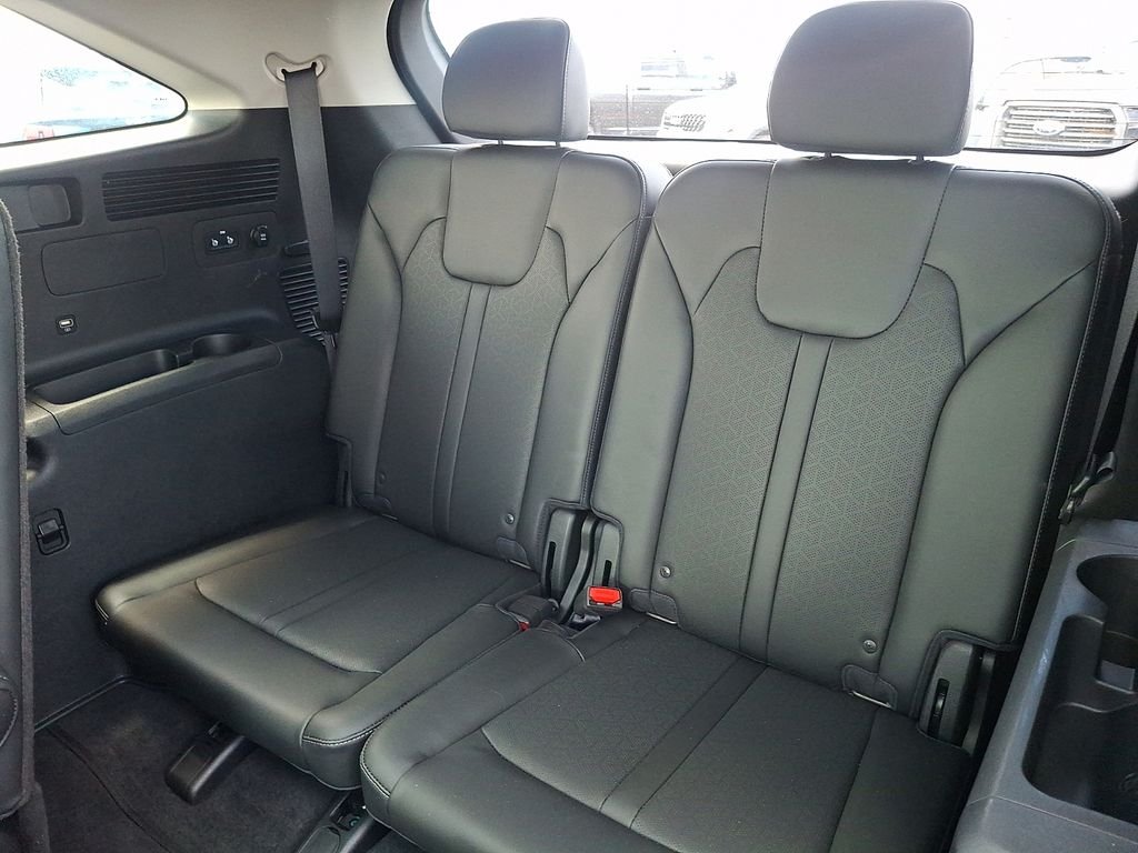 Used 2023 Black Kia X-Line EX image 11