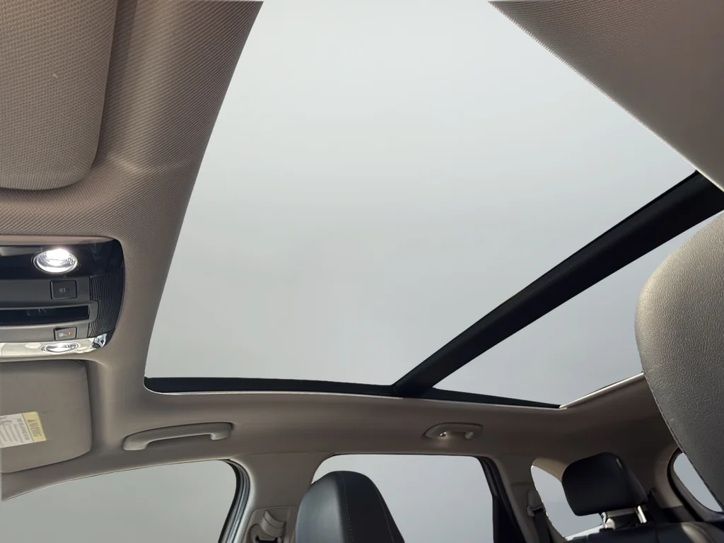 Used 2023 Gray Kia SX image 19