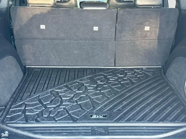 Used 2018 White Jeep Overland image 22