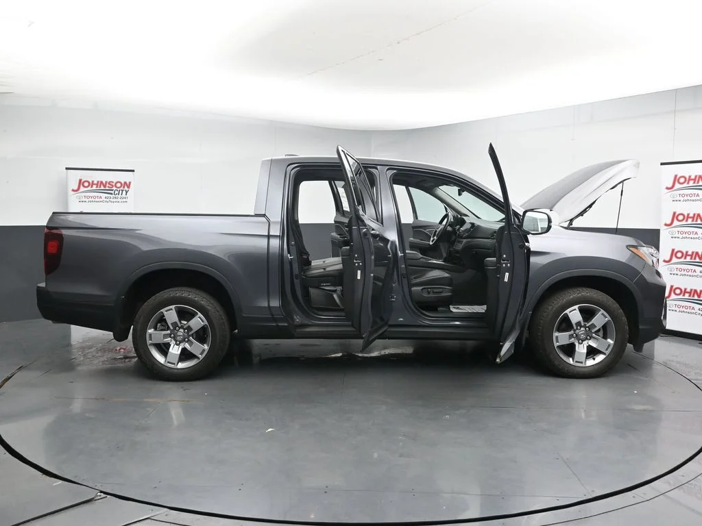 Used 2024  Honda RTL image 41
