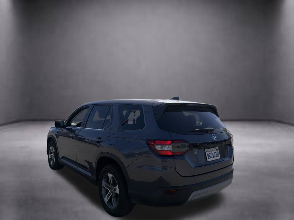 Used 2023  Honda EX-L image 6