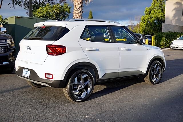 New 2026 White Hyundai SEL image 8
