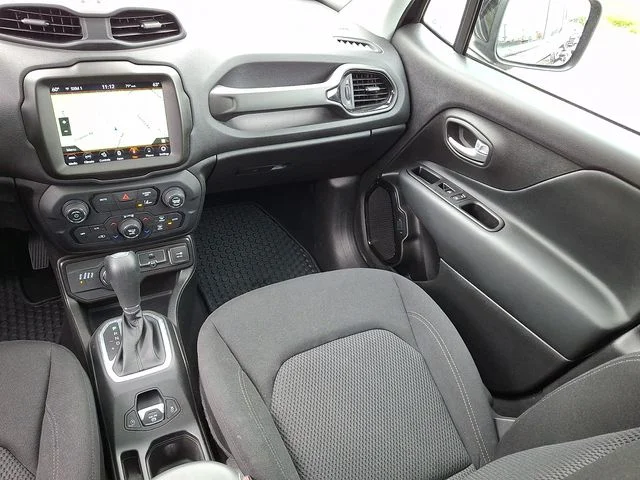 Used 2023 Black Jeep Altitude image 16