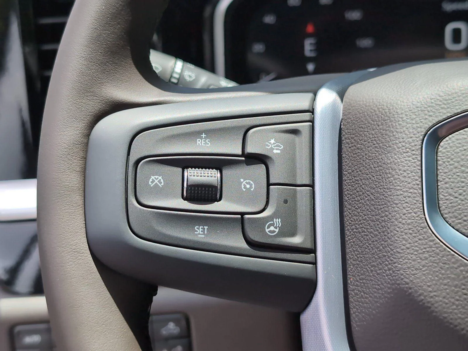 New 2026 Summit White GMC SLT image 30
