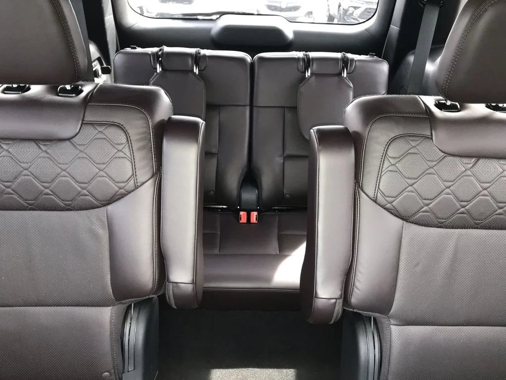 Used 2025 White Ford Platinum image 24