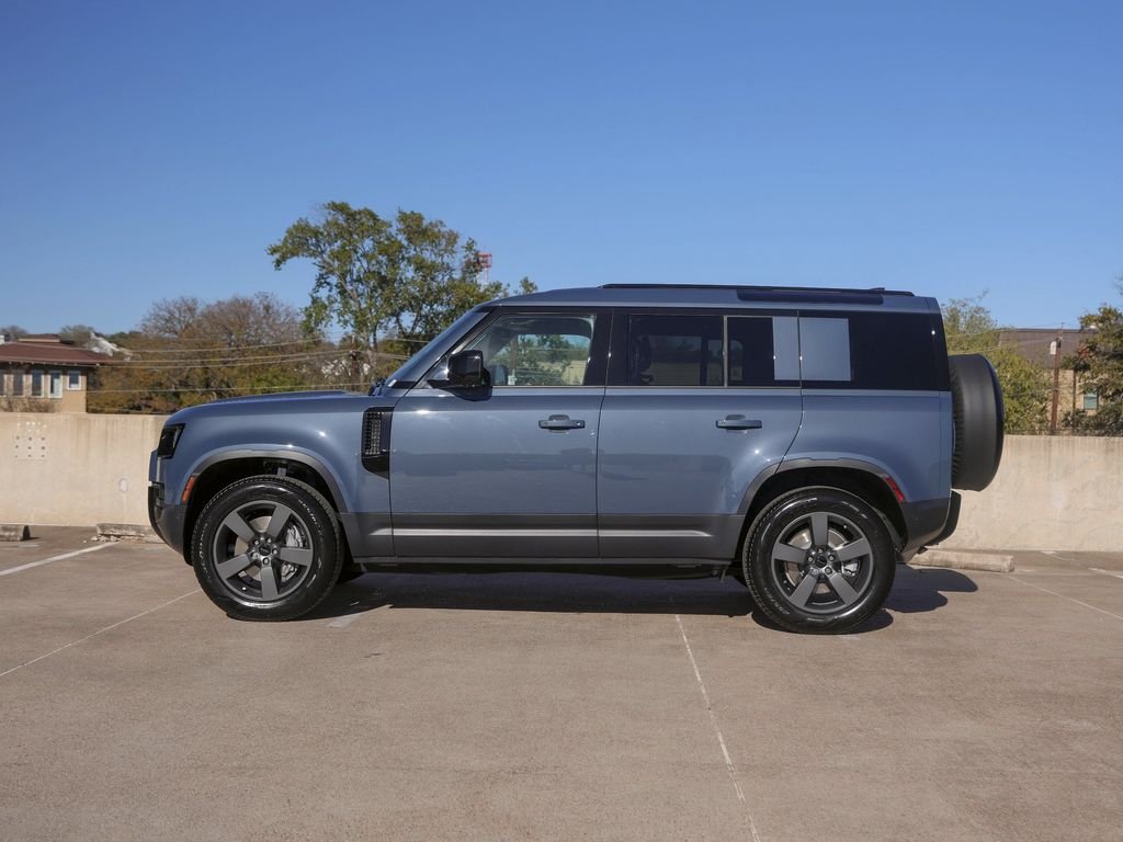 Used 2026 Blue Land Rover S image 4